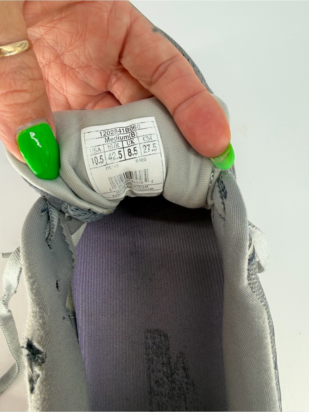 Brooks Running Shoes - Picture 4 of 6